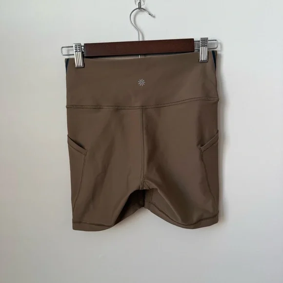 Athleta Interval Stash Ombre Tipped 5” Bike Shorts Size Small - Picture 2 of 7